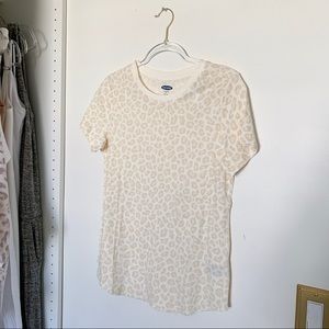 Old Navy Tops - Old Navy Leopard Print T-Shirt Old Navy Tops - Old Navy Leopard Print T-Shirt